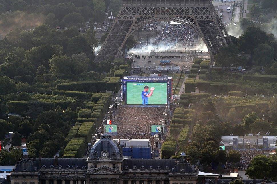 Insurrections and the Role of&nbsp;Philosophy